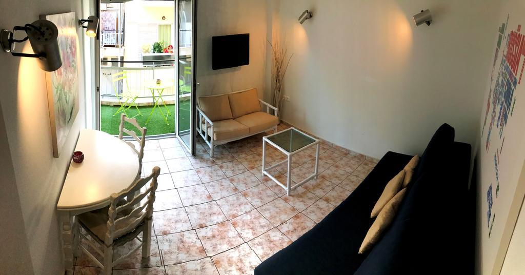 100M From The Beach Cosy Apartment Loutraki  Eksteriør bilde