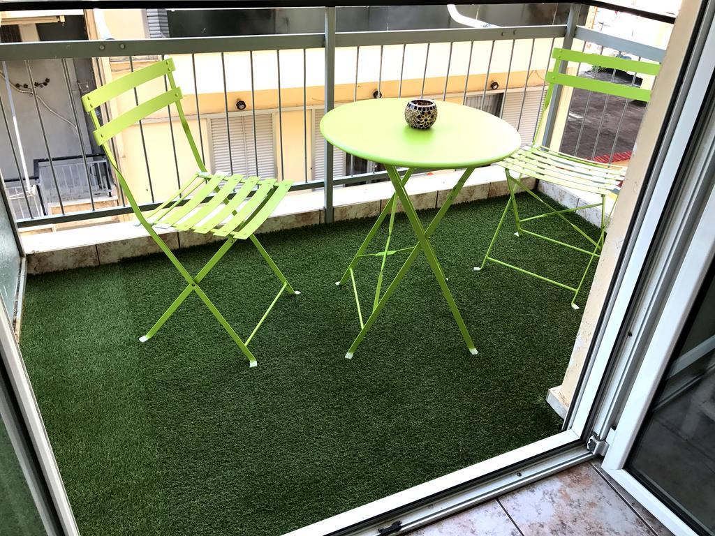 100M From The Beach Cosy Apartment Loutraki  Eksteriør bilde