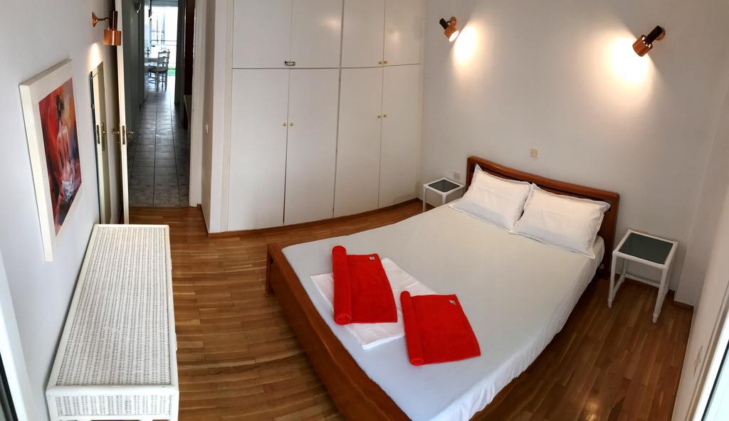 100M From The Beach Cosy Apartment Loutraki  Eksteriør bilde